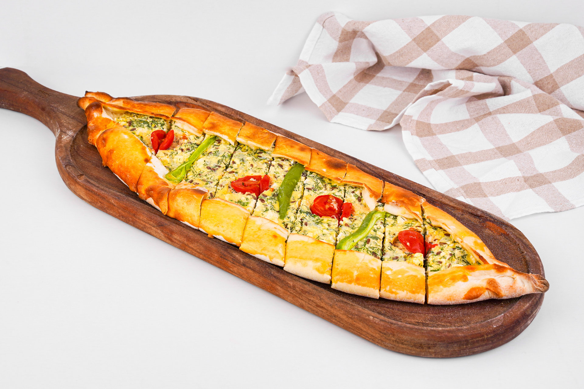 Bol Otlu ve Peynirli Pide